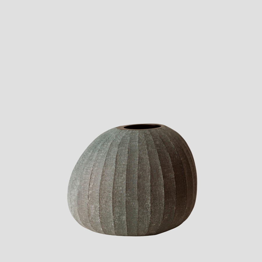 Nordstjerne – Organic Vase 01, Smoke