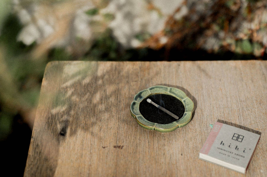 Flower Oribe (Green) incense tray