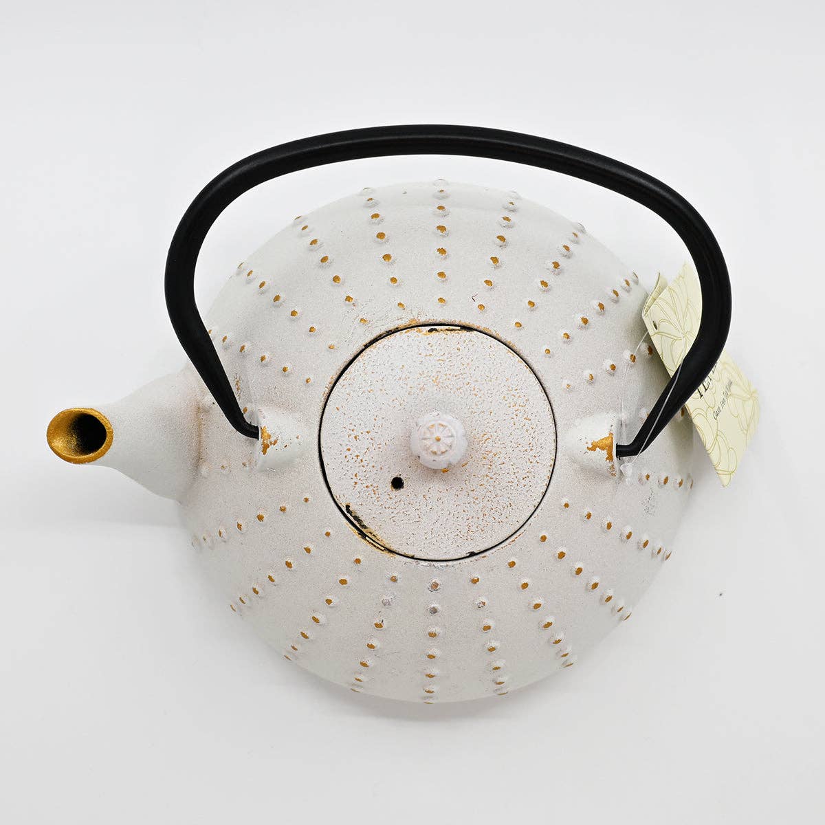 White Tokusa Design 40oz Cast Iron Tea Pot