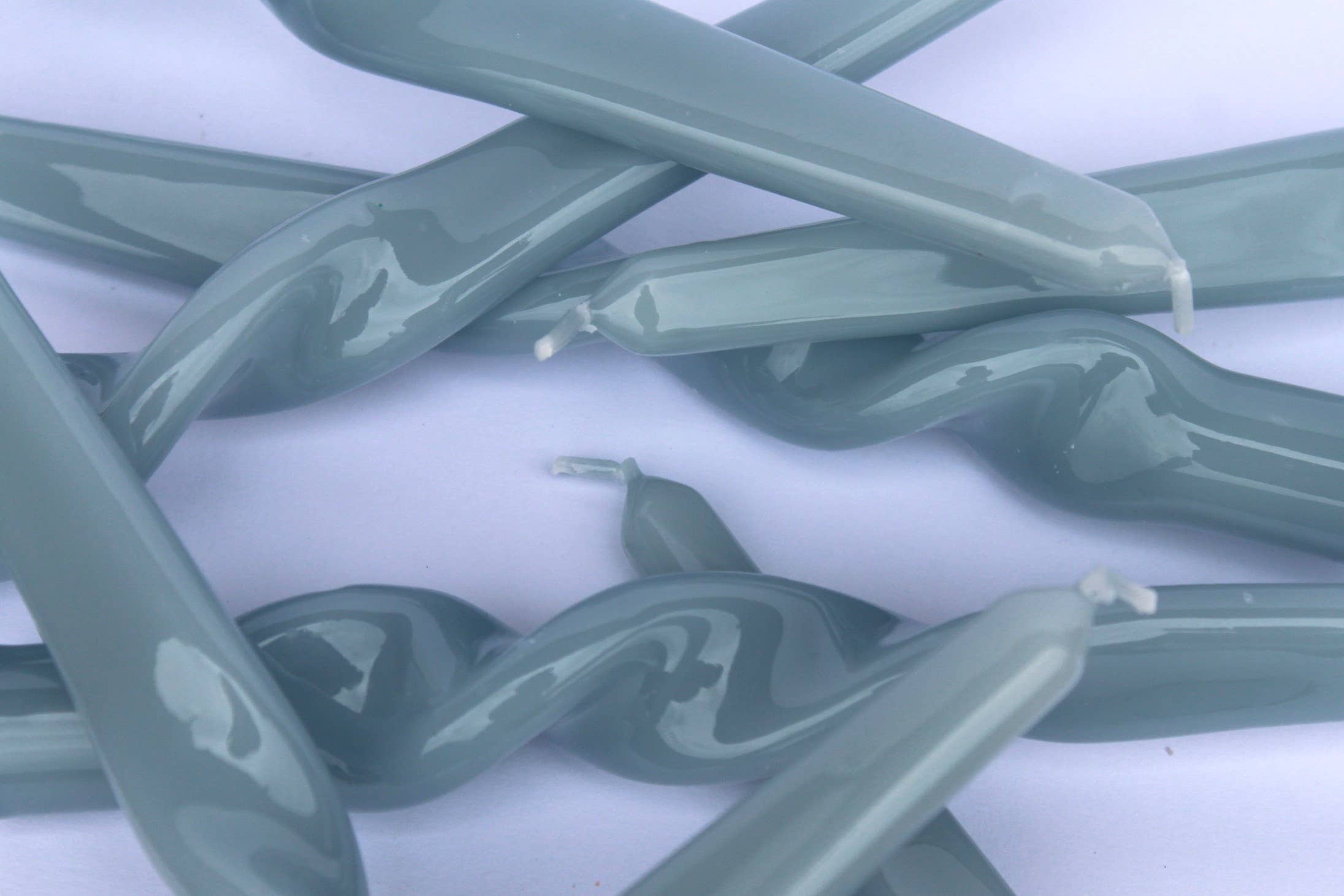 MÆGEN Twist Taper Candles - 3 Pack - Cornflower blue